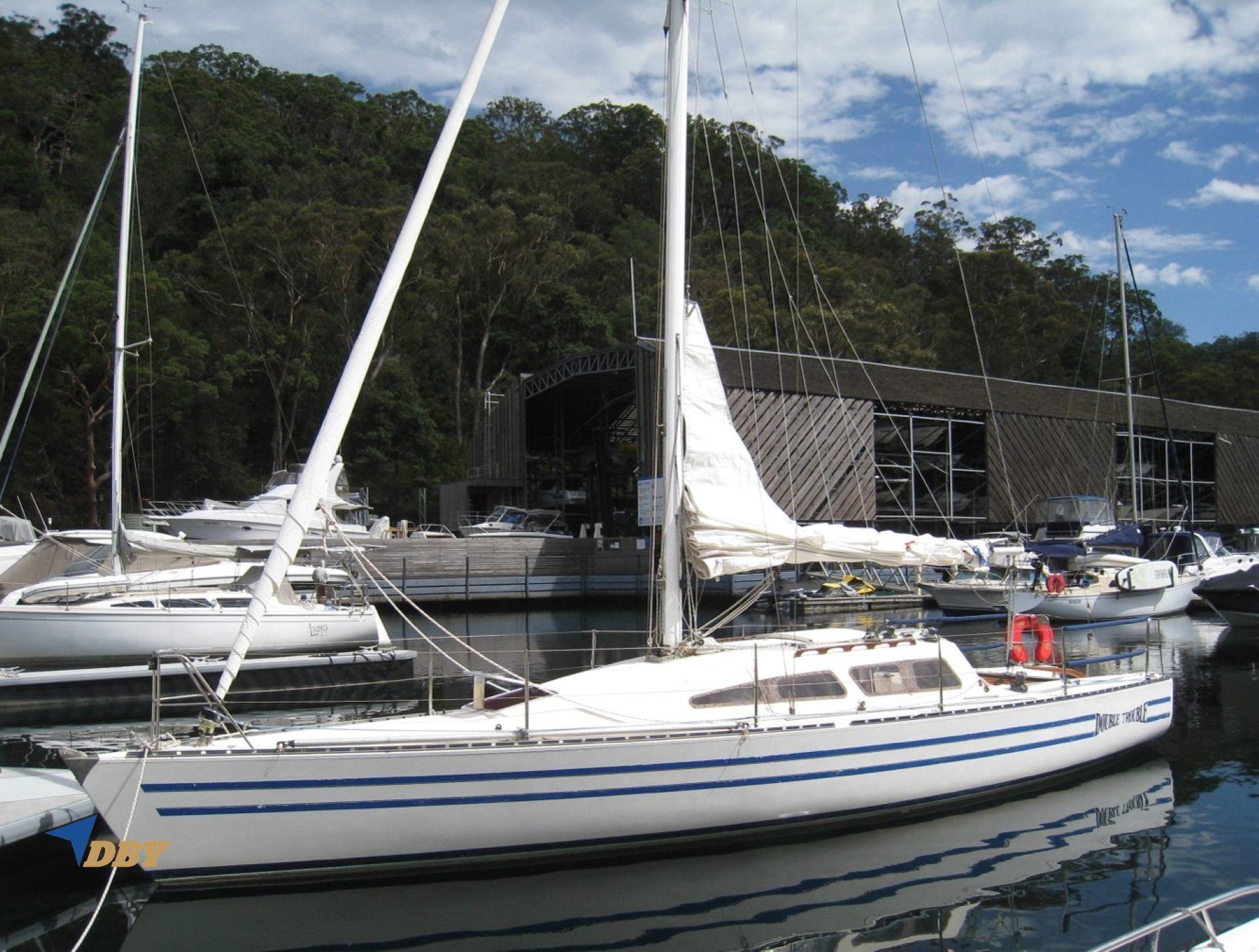 Adams 10 Cruiser